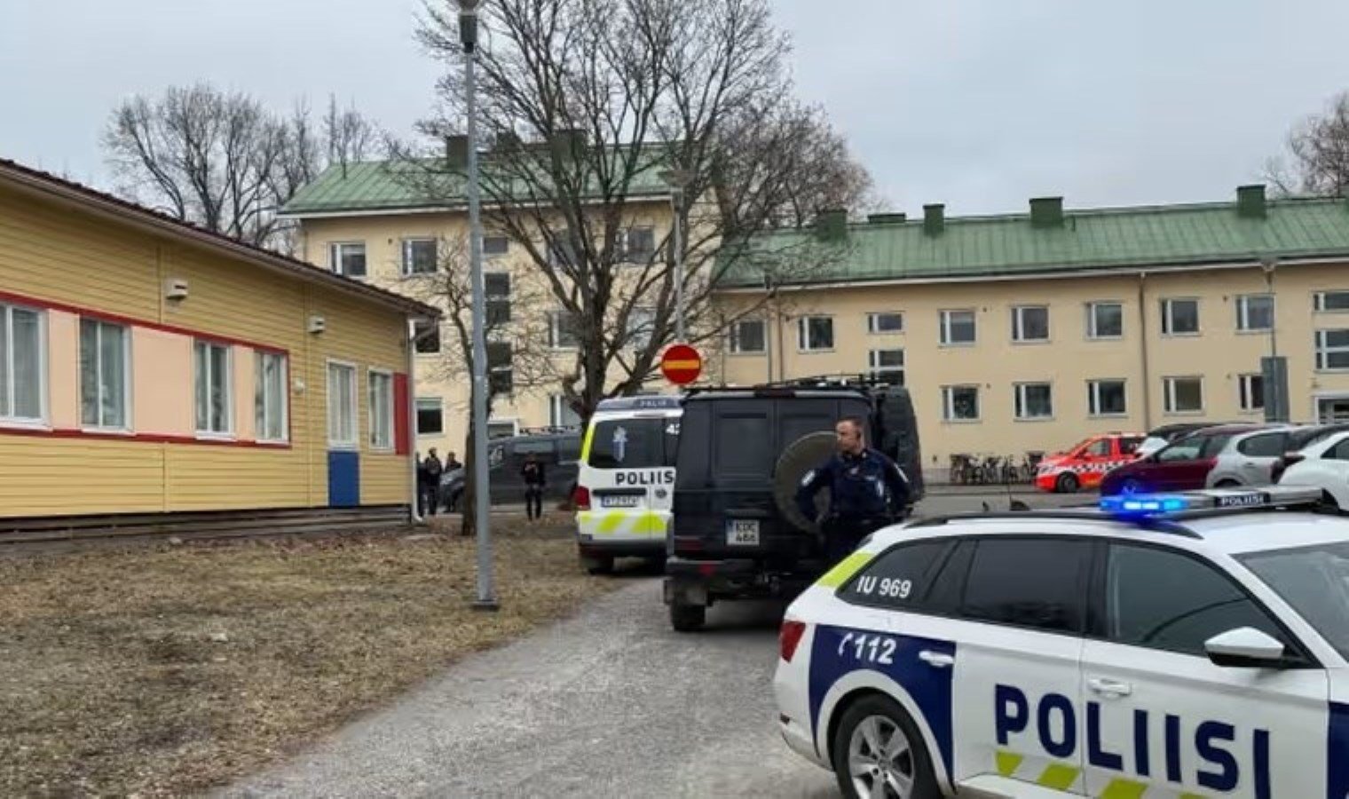 finlandiyada-vantaadaki-ilkokulda-silahli-catisma-gEZXXqVe.jpg