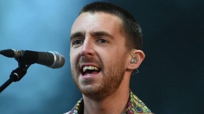 indie-rockun-oncu-ismi-miles-kane-salon-iksvde-JztgVyb6.jpg