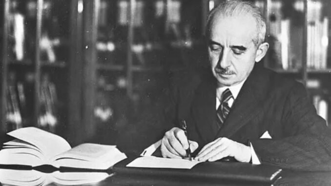 ismet-inonunun-kitap-duskunlugu-ve-sergideki-ilginc-eserler-xld8yjnP.jpg