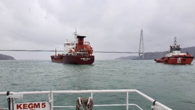 italyan-donanmasina-ait-yedi-deniz-araci-aliagaya-geliyor-CnKPv4Jt.jpg