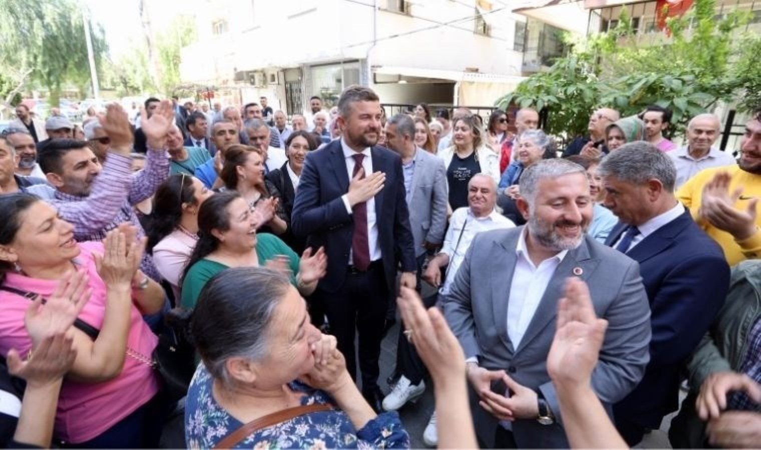 itiraz-sonucu-mazbata-teslimi-ertelendi-hsUWn3YZ.jpg itiraz-sonucu-mazbata-teslimi-ertelendi-hsUWn3YZ.jpg