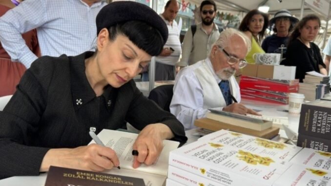 izmir-kitap-fuarinda-cumhuriyet-yazarlariyla-bulusma-wOTRLy7M.jpeg