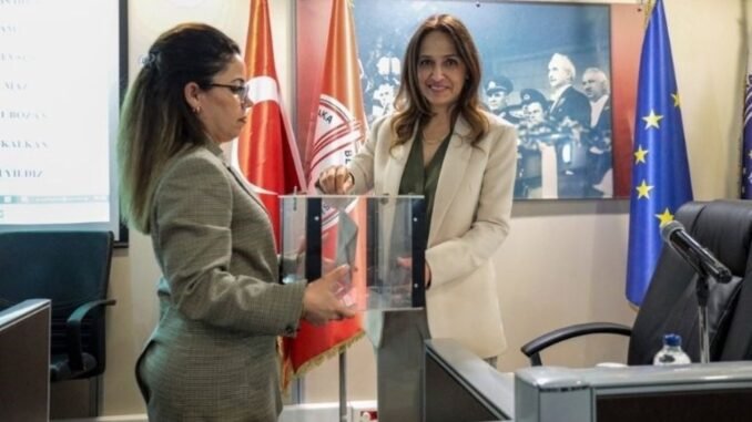 karsiyaka-belediye-meclisi-goreve-basladi-ciPwFNCG.jpg
