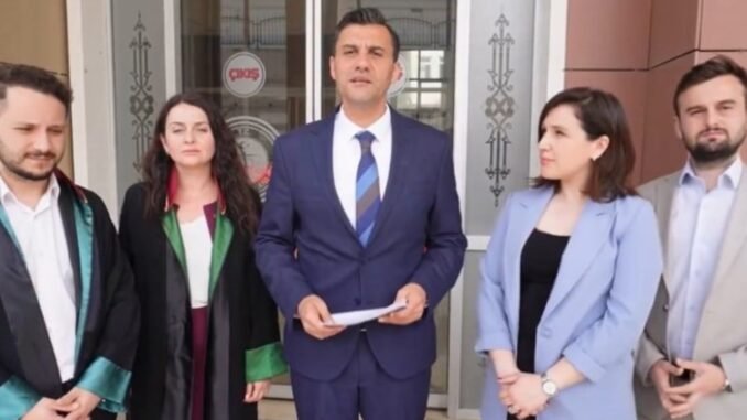 manisa-belediyesinde-devir-teslim-sirasinda-kasanin-bosaltilmaya-calisildigi-iddiasi-71v6QGQJ.jpg