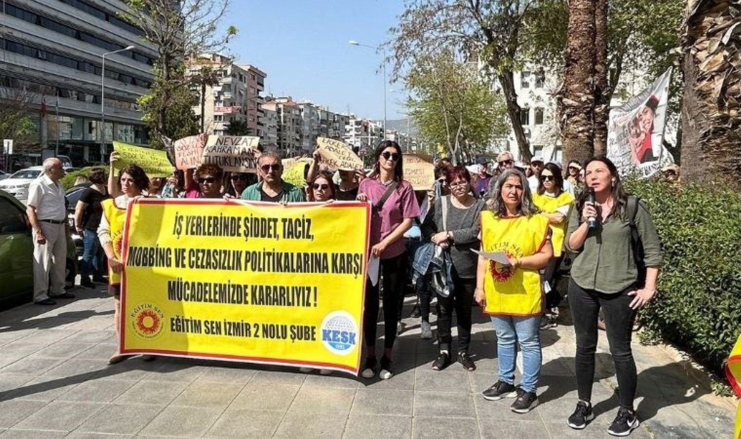 mudur-yardimcisinin-skandali-ve-sendikanin-tepkisi-QSsUOTRD.jpg mudur-yardimcisinin-skandali-ve-sendikanin-tepkisi-QSsUOTRD.jpg