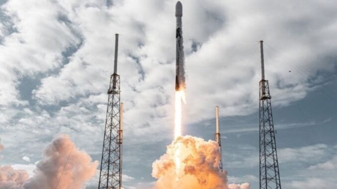spacex-falcon-9-ile-yeniden-kullanim-rekorunu-kirdi-bZmqLRcS.jpeg