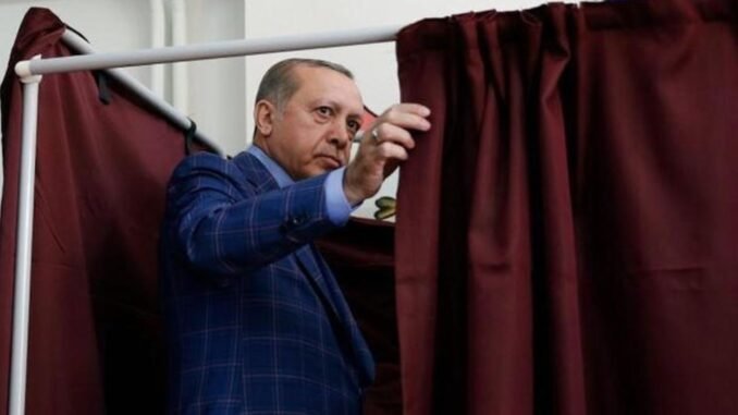 wsj-turkiyede-erdogan-donemi-sona-mi-eriyor-M9a4ZWP6.jpg