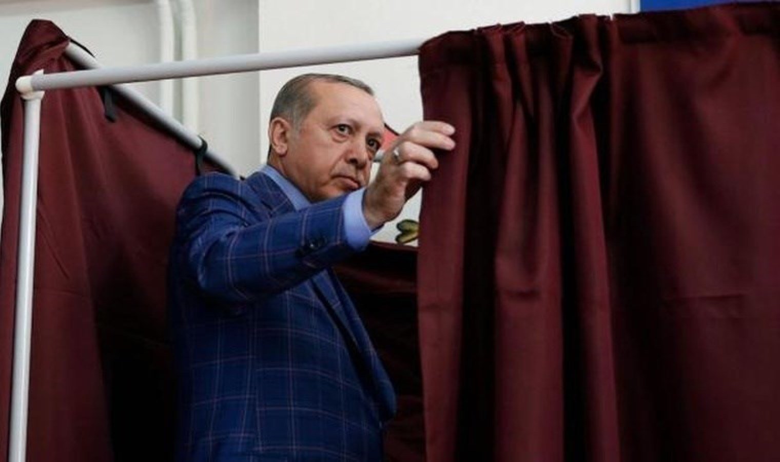 wsj-turkiyede-erdogan-donemi-sona-mi-eriyor-M9a4ZWP6.jpg