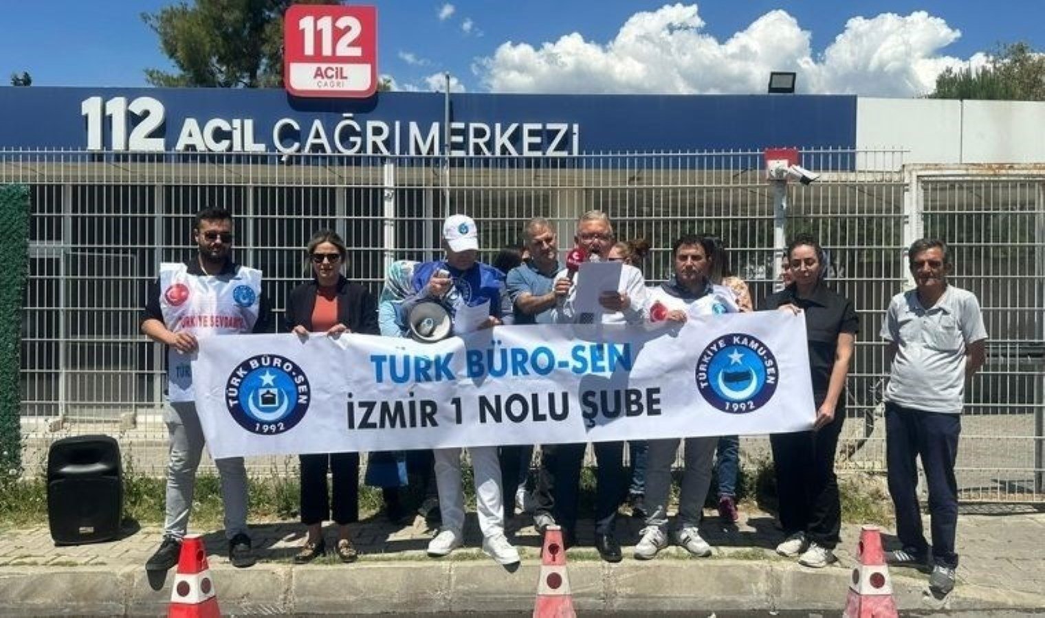 112-acil-cagri-merkezi-calisanlarinin-basin-aciklamasi-ve-talepleri-7MumjMJ2.jpg