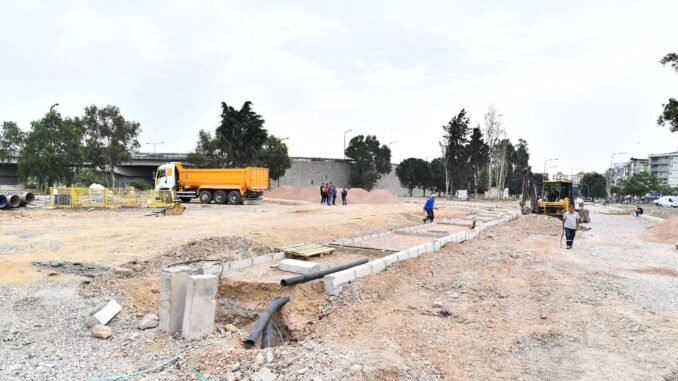 İzmir'de Ata Caddesi Kavşağı Düzenleniyor!