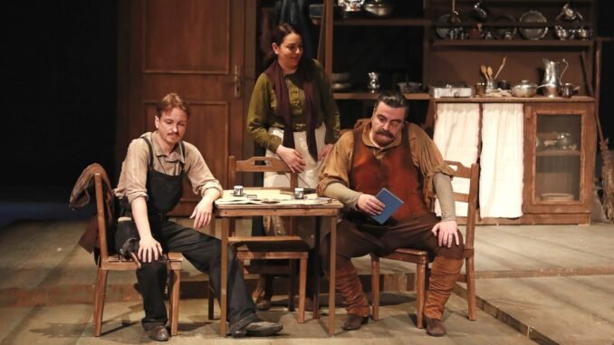 Nazım Hikmet'in 'Yolcu'su İzmir'i Fethetti