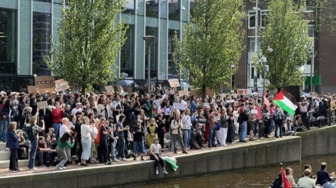 amsterdam-universitesinde-gazzeye-destek-eylemleri-6xIg7aur.jpg
