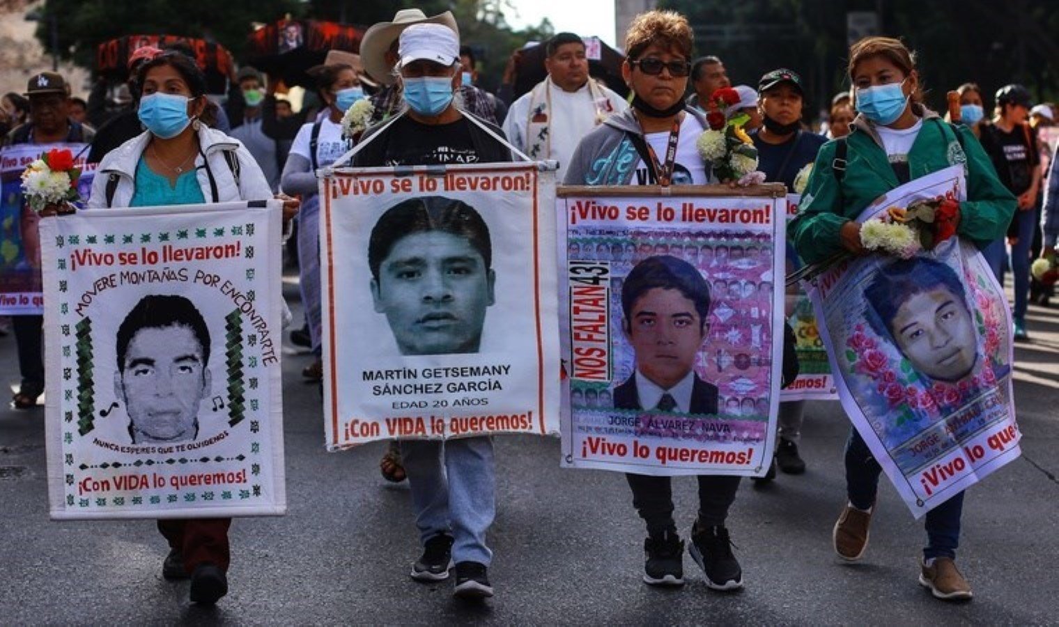 ayotzinapa-davasi-protestolari-ve-arka-plani-dzSJnQnw.jpg