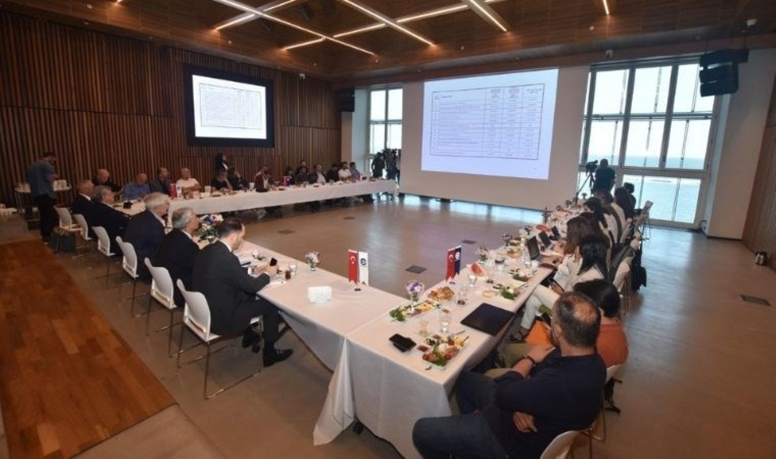 ege-bolgesi-sanayi-kuruluslari-siralamasi-ve-analizi-SxsiAkq1.jpg