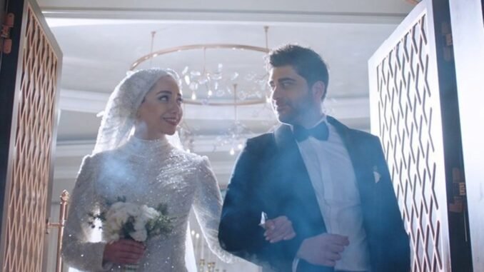 gold-filmin-yeni-dizisi-kizilcik-serbetine-ozge-ozacar-katiliyor-vIAJhW4L.jpg