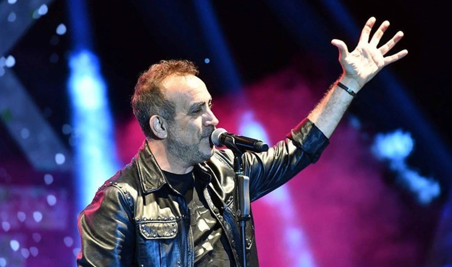 haluk-levent-konser-verdi-3EiecC7Q.jpg