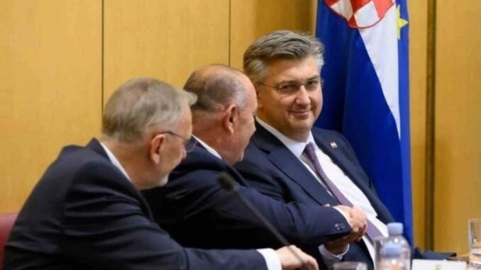 hirvatistanda-yeni-hukumet-guvenoyu-aldi-1rv8zP3g.jpg
