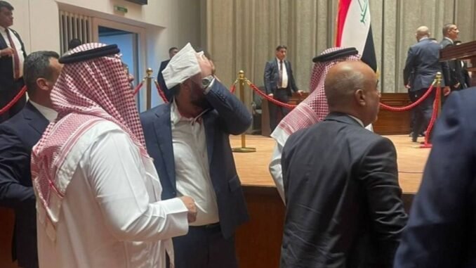 irak-meclisi-kargasaya-sahne-oldu-y82XpFbe.jpg