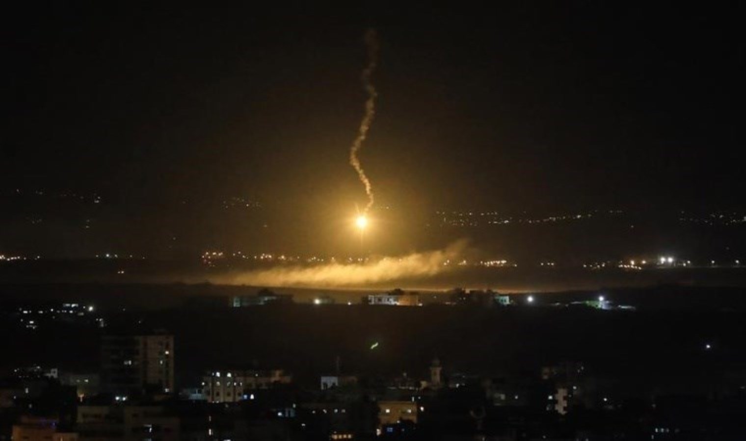 israilin-suriyedeki-askeri-noktaya-yonelik-saldirisi-7tw1k9jP.jpg