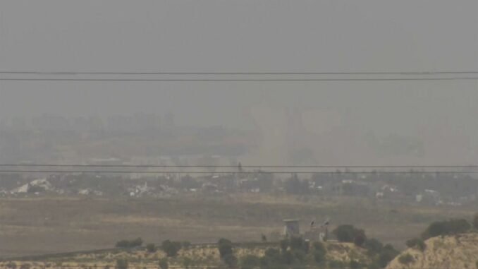israilli-yetkililer-yeni-medya-yasasini-gerekce-gostererek-gazetecilerin-kameralarina-el-koydu-yTLFg8fs.jpg