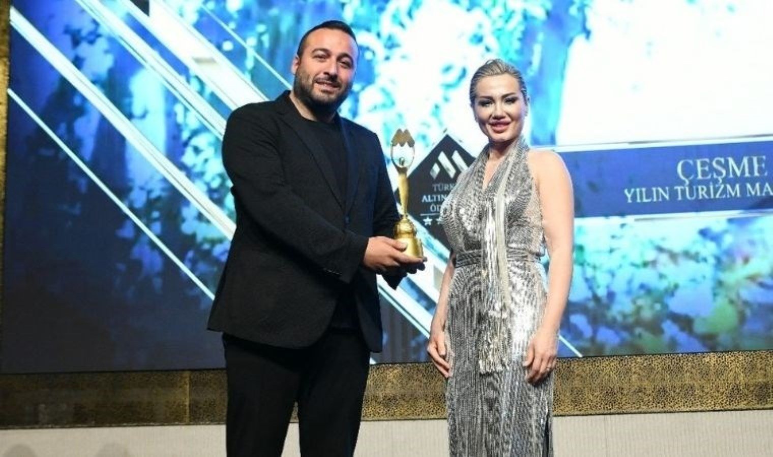 istanbul-is-insanlari-dernegi-8-turkiye-marka-zirvesi-IKc7Elzu.jpg