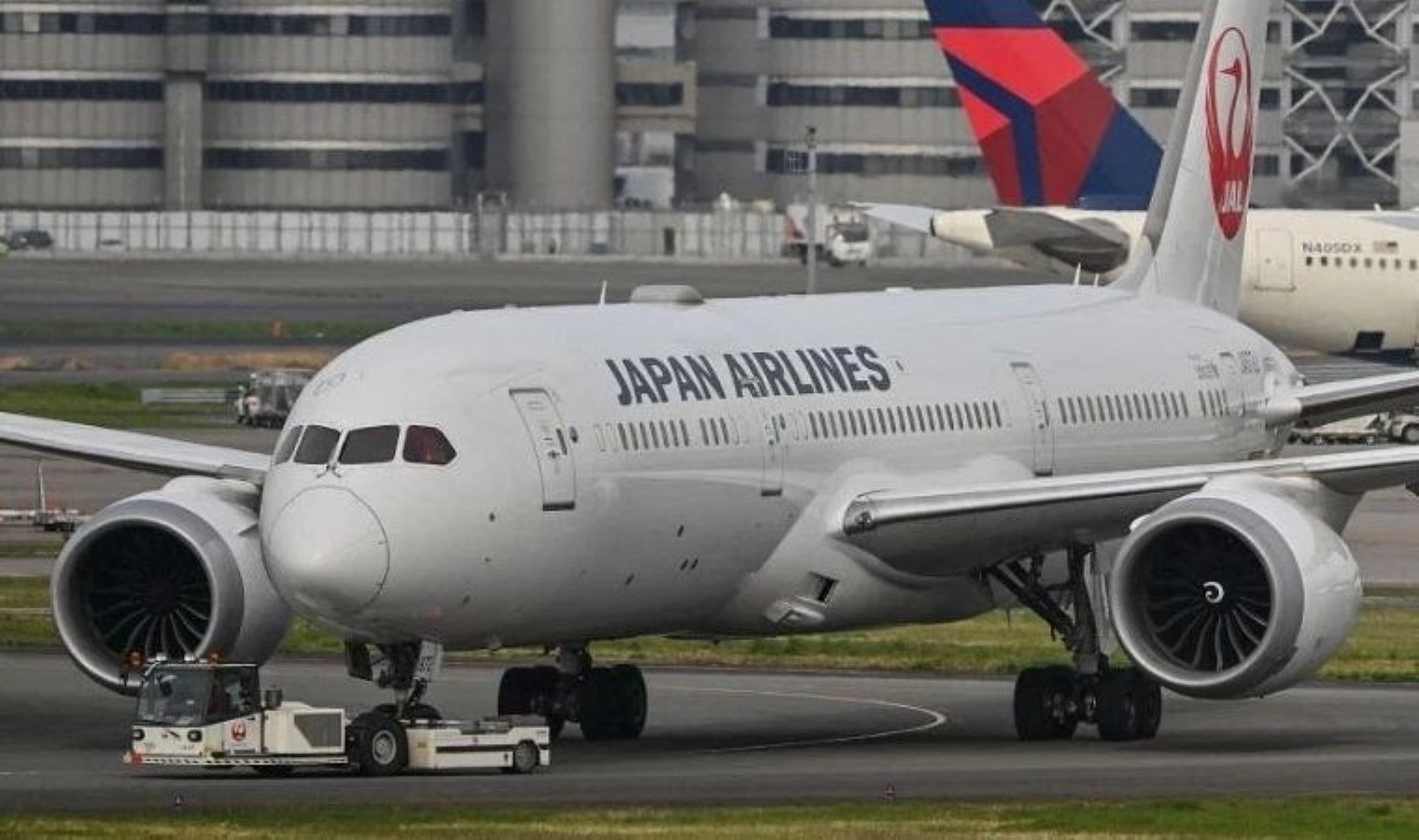 japonyada-yine-bir-ucak-kazasi-kanatlar-carpisti-xf9N9M9i.jpg
