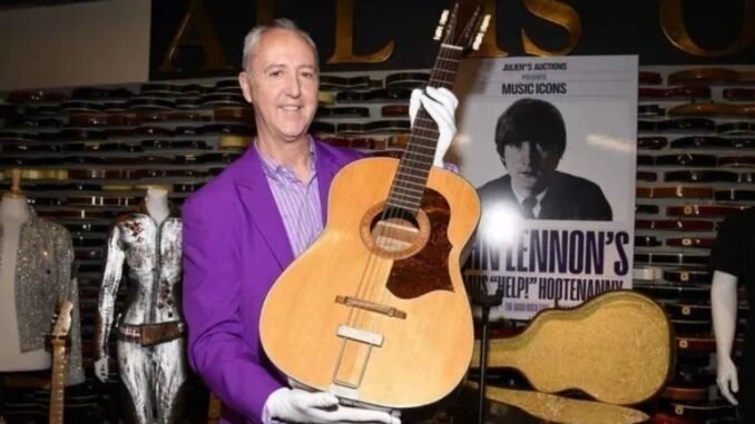 john-lennonun-50-yillik-kayip-12-telli-gitari-rekor-fiyata-satildi-dwrjKQkg.jpg