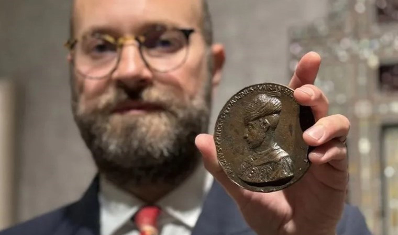 londradaki-bonhams-muzayede-evinde-osmanli-ve-hint-eserleri-heyecani-WMgjQg6Z.jpg londradaki-bonhams-muzayede-evinde-osmanli-ve-hint-eserleri-heyecani-WMgjQg6Z.jpg