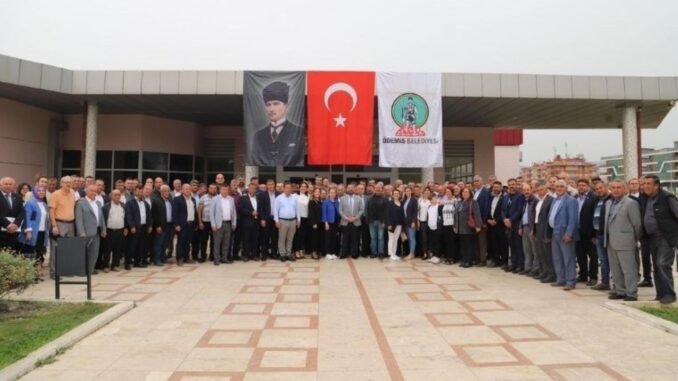 odemis-belediye-baskani-mustafa-turan-muhtarlarla-bulustu-Uj4tlbyq.jpg