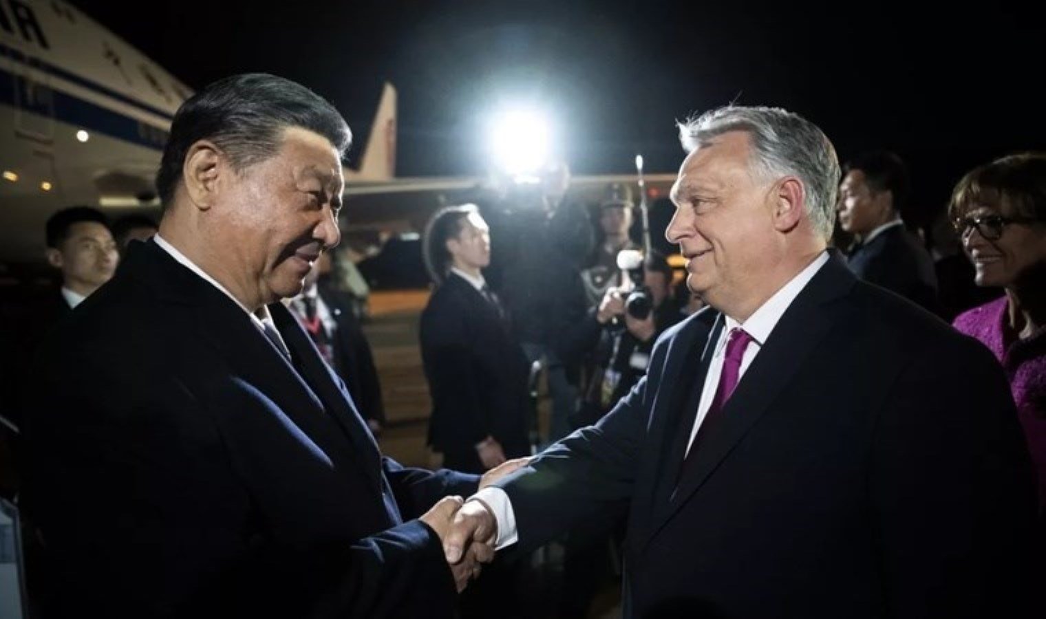 orbanin-cin-ziyareti-ve-baris-cagrisi-iz7pbXKj.jpg