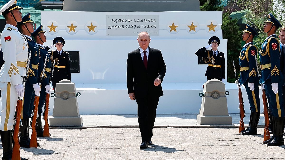 putin-ve-xi-sinirsiz-ortakligi-kutlarken-ukraynanin-gelecegini-tartisiyor-L7nWOiGM.jpg