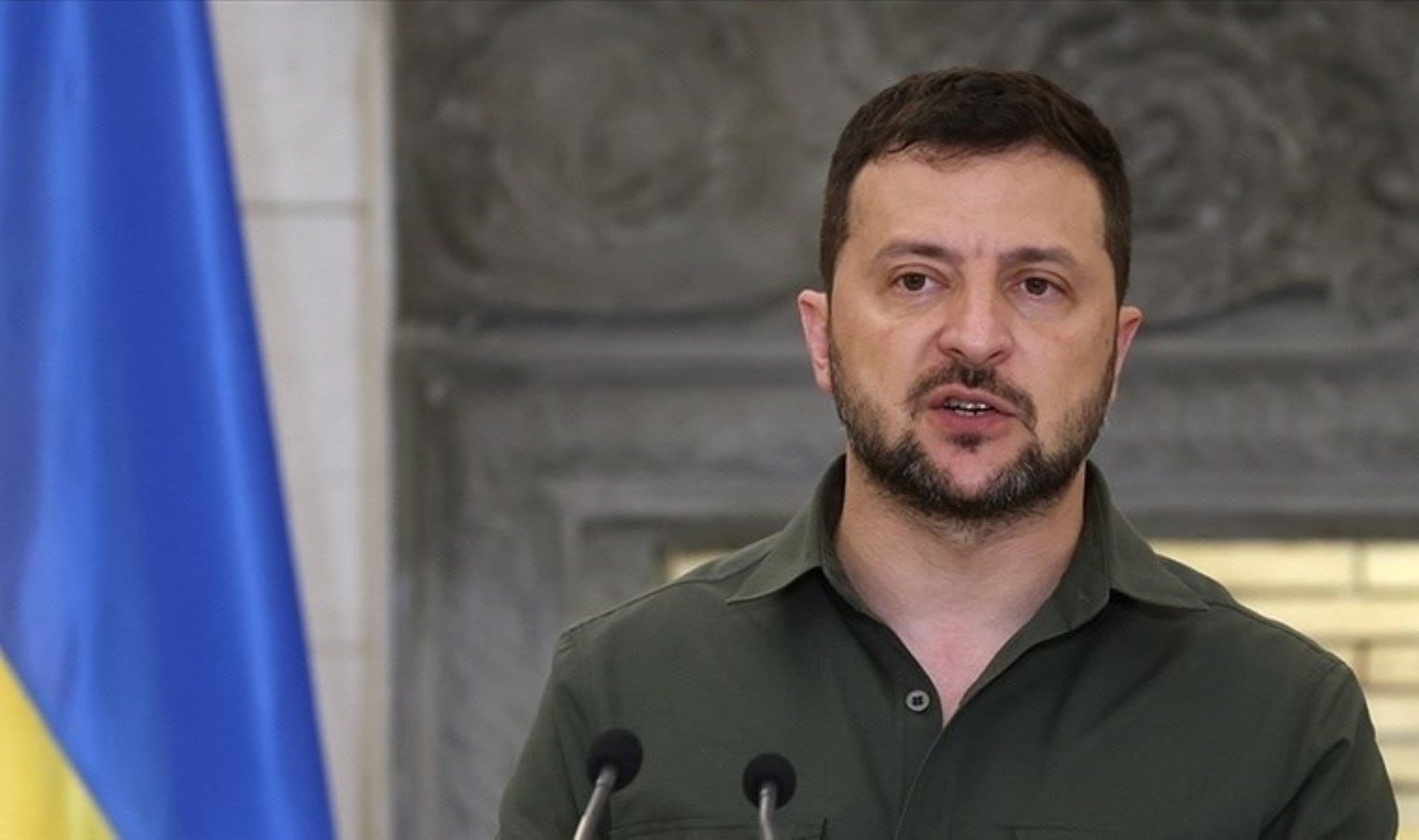rusya-icisleri-bakanligindan-skandal-karar-ukrayna-devlet-baskani-zelenski-arananlar-listesine-eklendi-I8rycEzV.jpg rusya-icisleri-bakanligindan-skandal-karar-ukrayna-devlet-baskani-zelenski-arananlar-listesine-eklendi-I8rycEzV.jpg