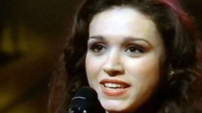 sebnem-paker-muzik-kariyeri-ve-eurovision-deneyimi-yDOOHipB.jpg
