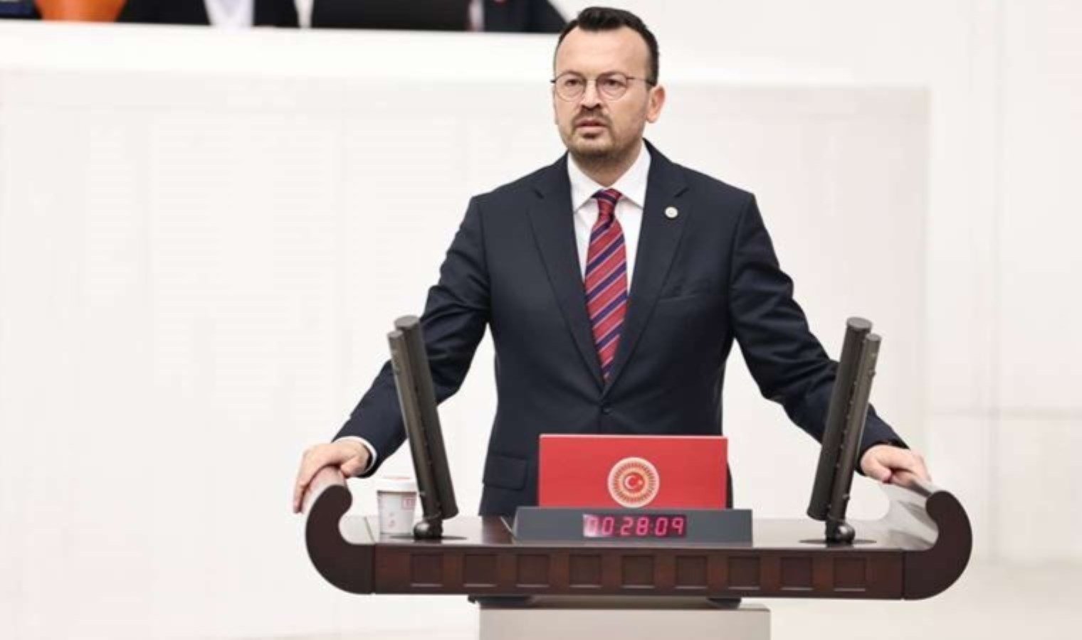seref-arpacinin-meclis-konusmasi-ve-ekonomiye-dair-gorusleri-sJ44xDOS.jpg