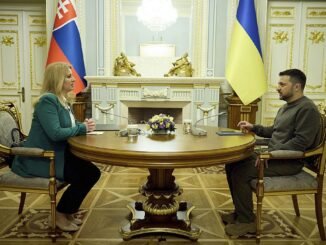 Slovakyalılar Ukrayna için milyonlar toplayarak hükümetlerinin Rusya yanlısı duruşuna karşı çıkıyor - Merhaba İzmir