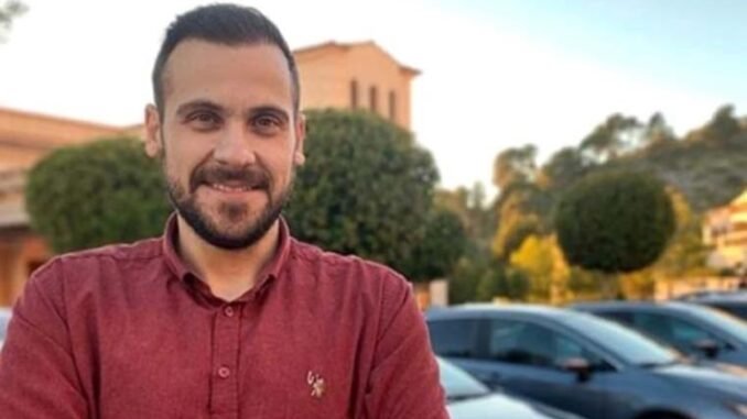umit-erdim-biyografisi-ve-oyunculuk-kariyeri-c7BiruCi.jpg
