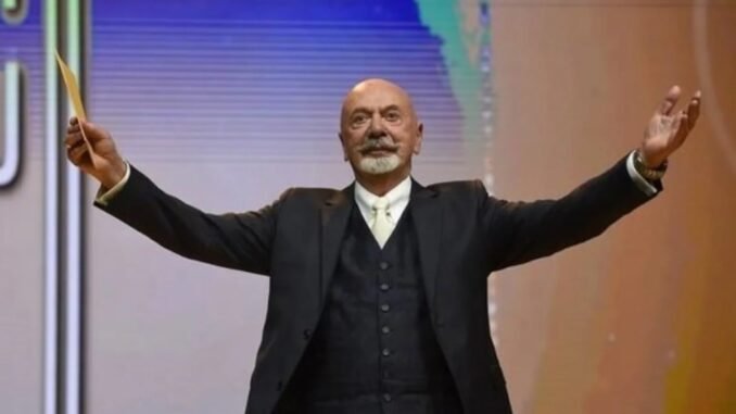 unlu-sunucu-erkan-yolacin-ardindan-turk-televizyon-dunyasi-yasa-burundu-IY2tytBr.jpg