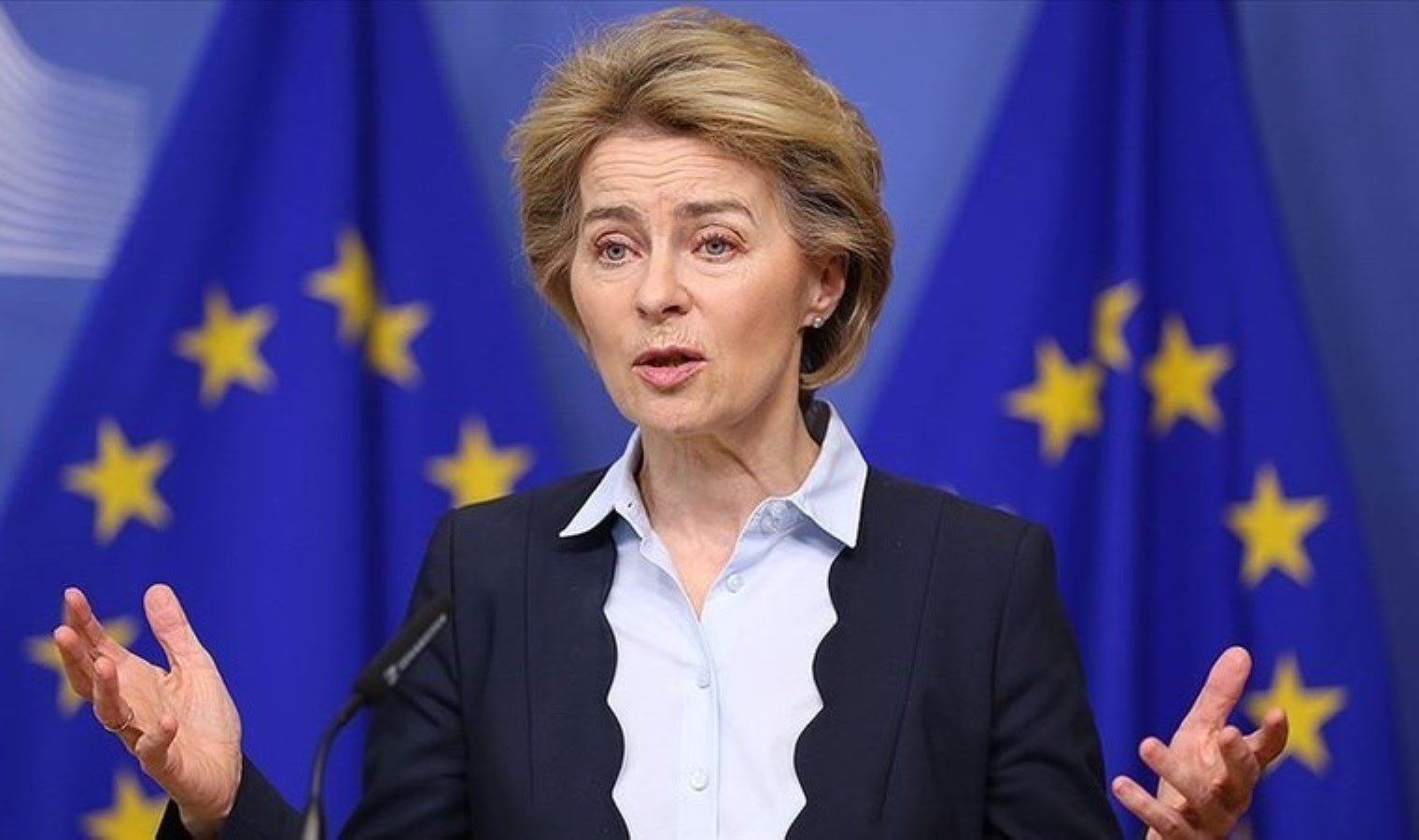 von-der-leyen-romada-genclerle-bulustu-PwHC8KMG.jpg