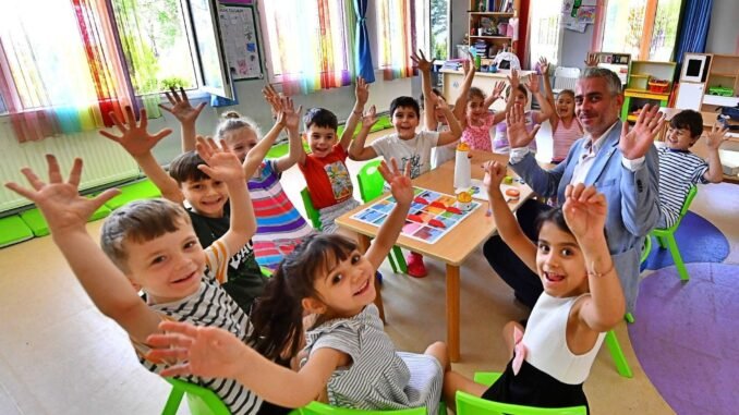 İZELMAN'da Mezuniyet Heyecanı! 158 Minik Mezun Oluyor!