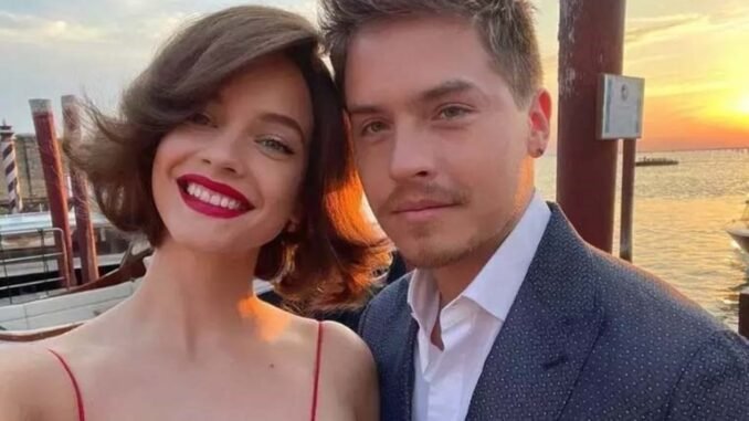 dylan-sprouse-ve-barbara-palvin-bir-ask-hikayesi-GskEURbL.jpg