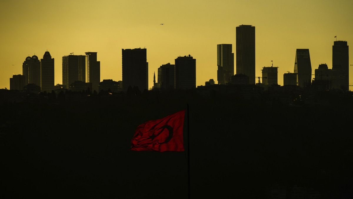 istanbulda-coken-binanin-altinda-kalanlari-kurtarma-ekipleri-kurtarmaya-calisiyor-glmO5m4d.jpg istanbulda-coken-binanin-altinda-kalanlari-kurtarma-ekipleri-kurtarmaya-calisiyor-glmO5m4d.jpg