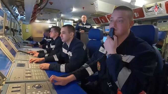 moskova-kubaya-nukleer-denizalti-ziyaretiyle-gambot-diplomasisini-canlandiriyor-zmsDDSdu.jpg