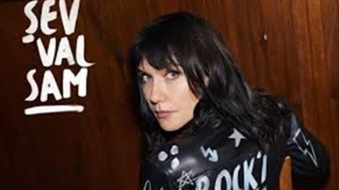 sevval-sam-ve-cagan-sengul-muzik-albumleri-WCJDpf48.jpg