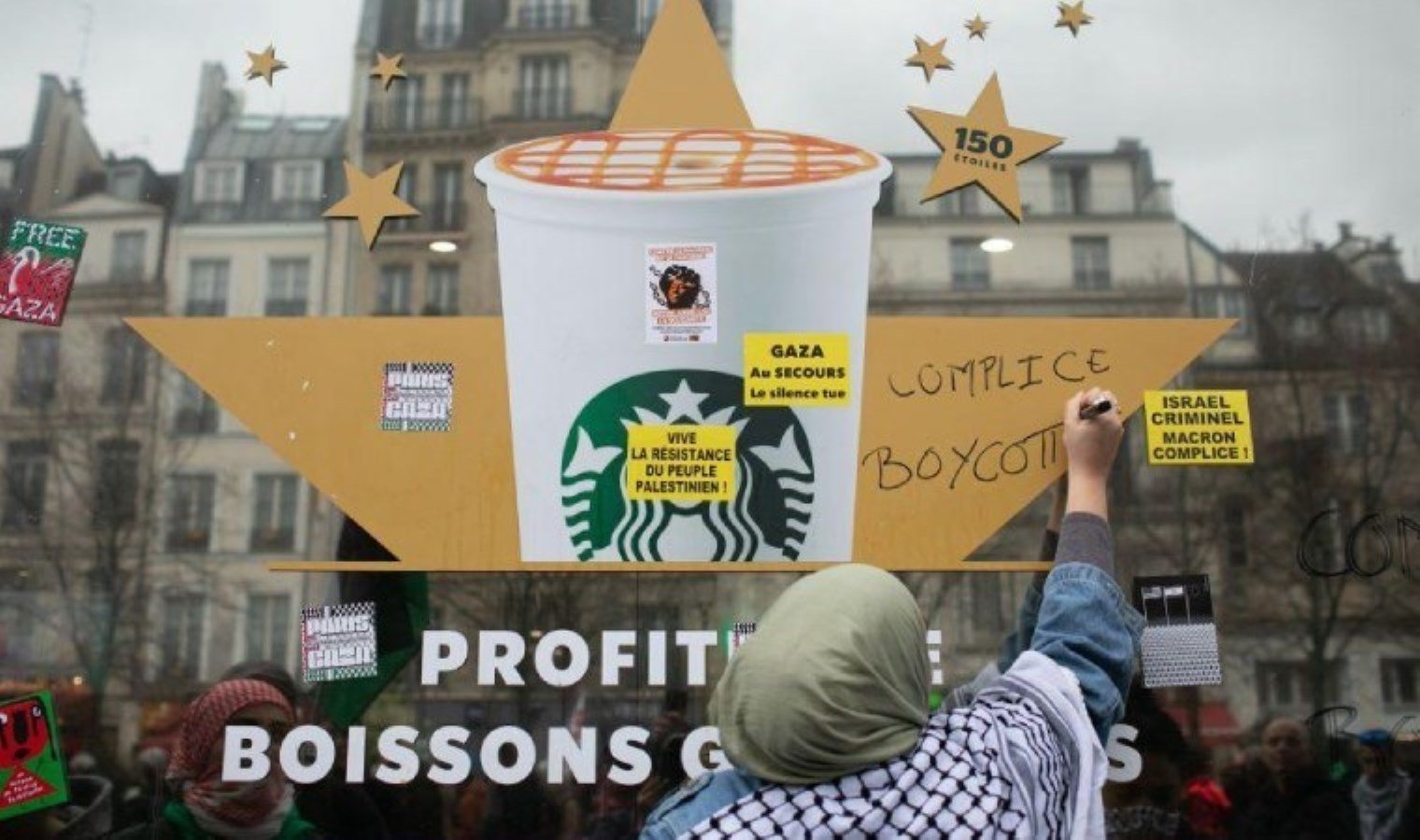 starbucks-satislarinda-dusus-ve-musteri-tepkileri-MAGDwxfC.jpg