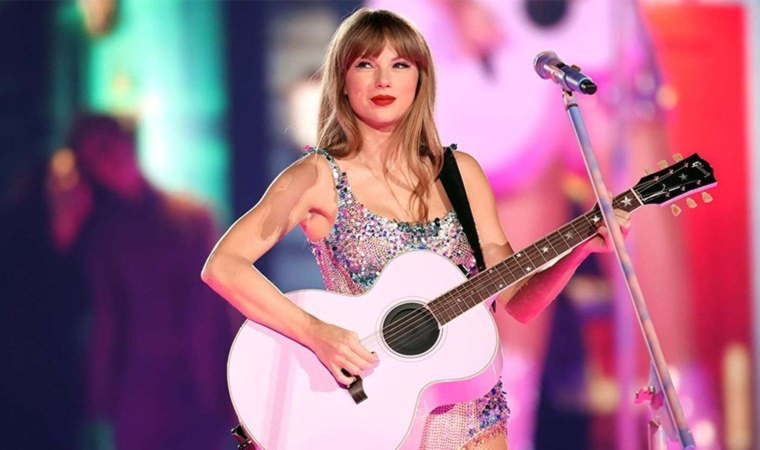 taylor-swiftin-yeni-albumu-rekor-kirdi-7-haftadir-zirvede-AK83C4GT.jpg