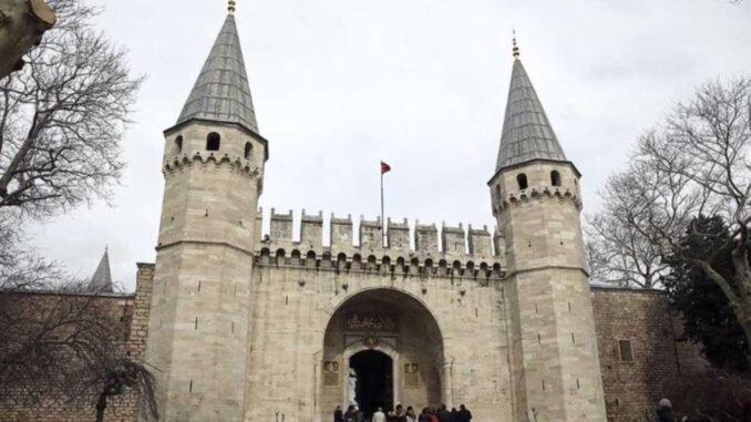 topkapi-sarayi-gece-ziyaretleri-GDuwrjRm.jpeg