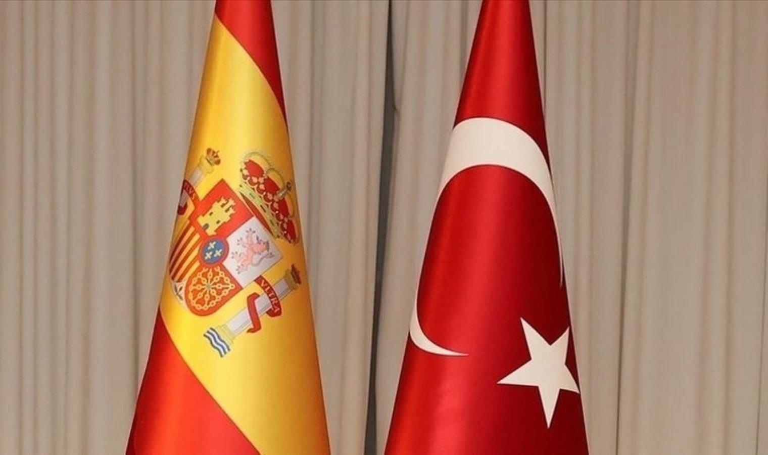 turkiye-ispanya-is-forumu-zirvenin-acilisinda-yapilan-konusmalar-EtglHE5r.jpg