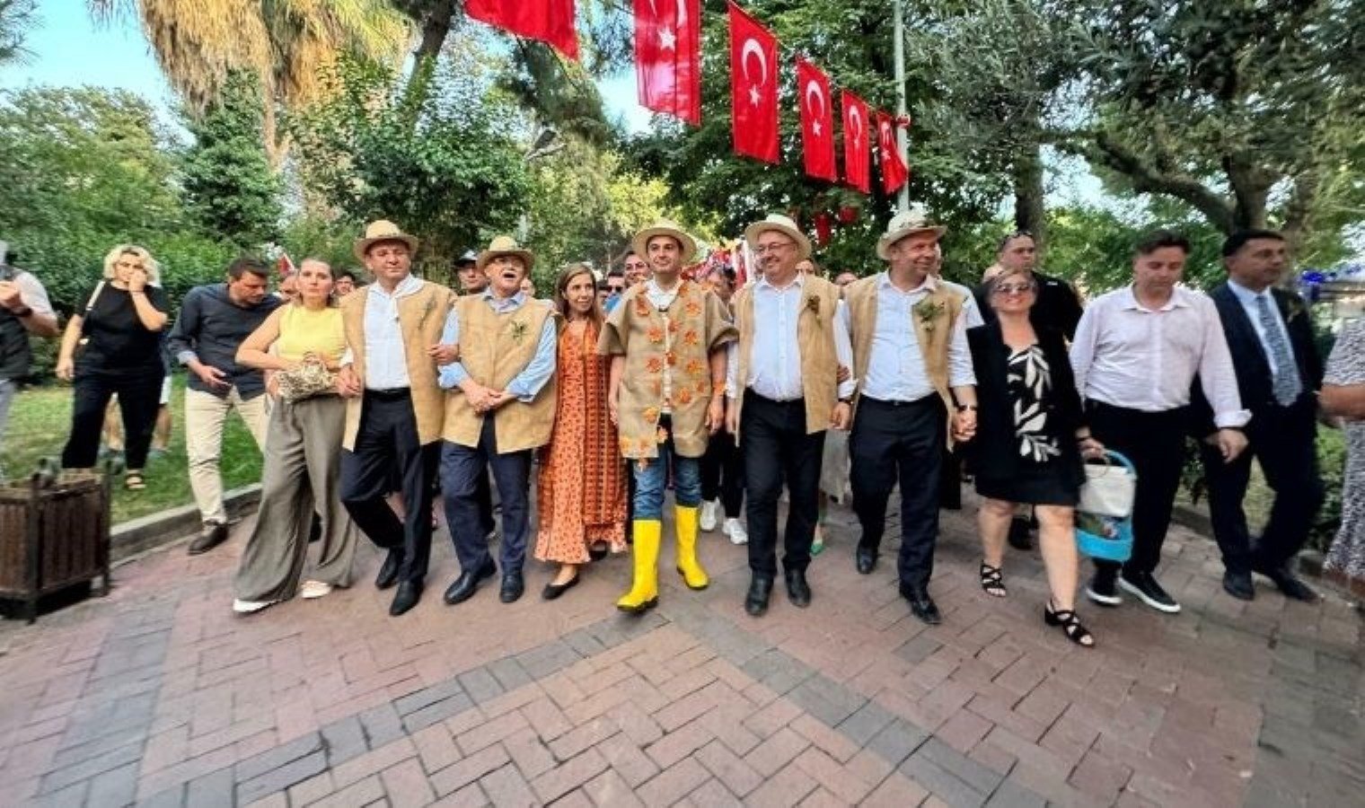 balikesir-aromaterapi-festivali-besinci-kez-kapilarini-acti-BvONlLsD.jpg