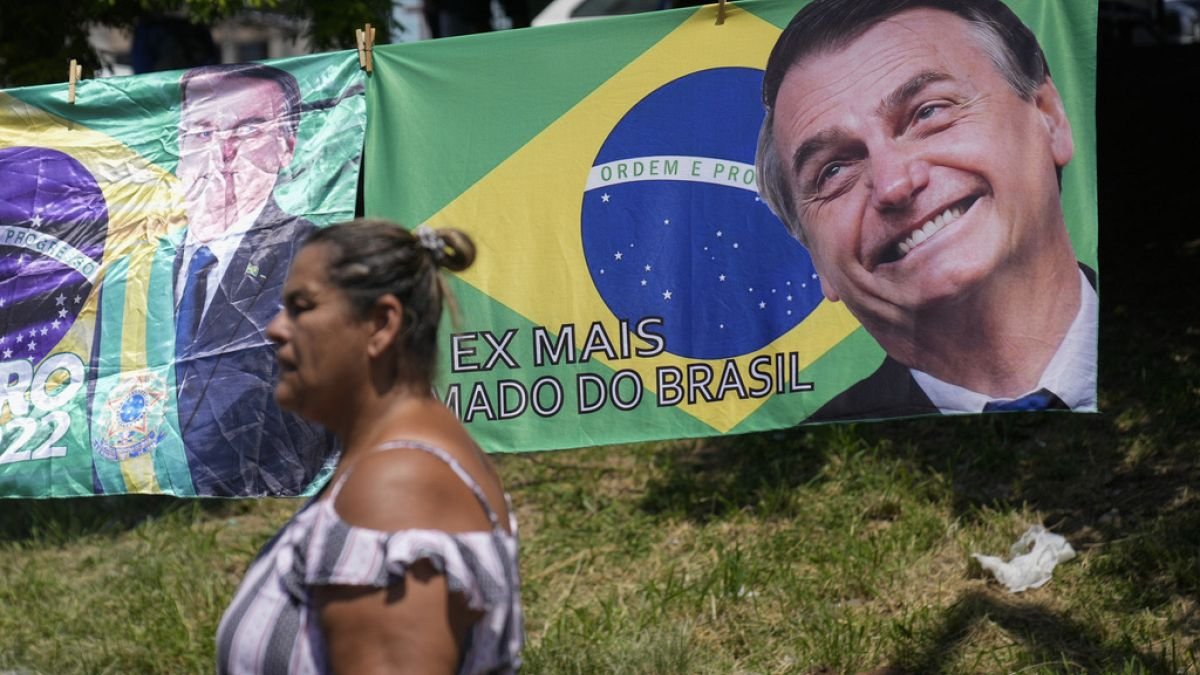 brezilyanin-eski-devlet-baskani-bolsonaro-beyan-edilmemis-elmaslar-nedeniyle-suclandi-1wBv443w.jpg