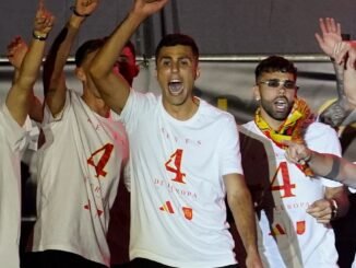 'Cebelitarık İspanyol': Cebelitarık'ın UEFA'ya şikayette bulunmasının ardından Avrupa Şampiyonası zaferinin ardından İspanya tezahüratları konusunda tartışma çıktı - Merhaba İzmir